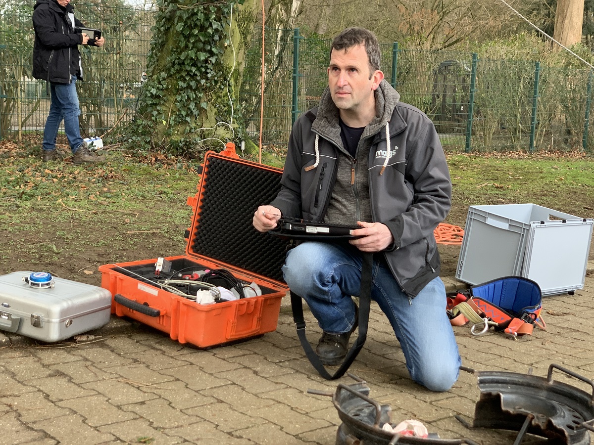 Beim Zugversuch kommt auch jede Menge Technik zum Einsatz. Die Daten geben Auskunft darüber, wie sich der Baum bei Wind und Sturm verhält.